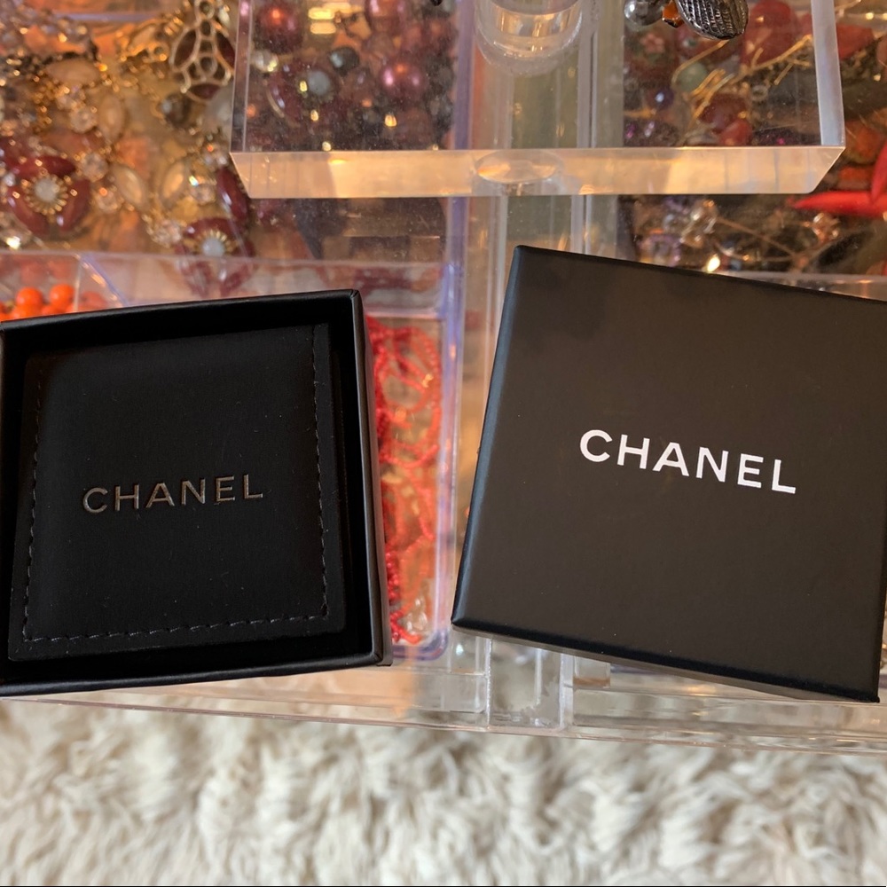 Meet your Posher, Mae